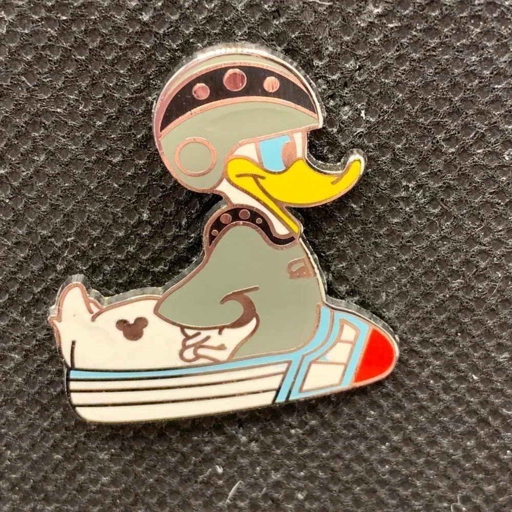 2007 Donald Duck Space Mountain Disney pin Ride vehicle WDW Hidden Mickey